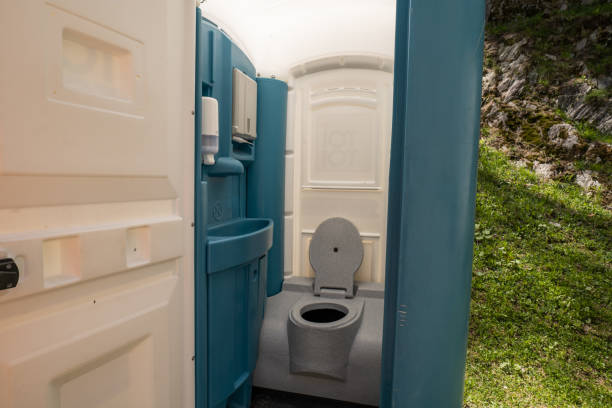 Affordable portable toilet rental in Richmond, MO